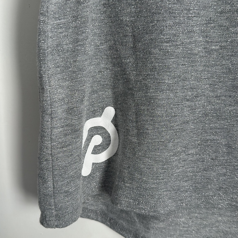 Gray with Sparkles Cropped Peloton Tank M - Picture 2 of 5